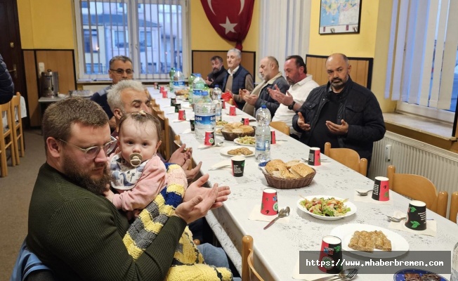 Bremen Türk Aileler Birliği'nden iftar yemeği