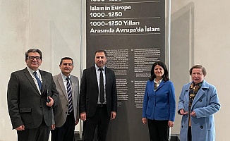 Hildesheim Katedrali'nde  "Avrupa'da  İslam" sergisi