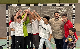 Kocatepe camii futbol takımı 2  kupa kazandı